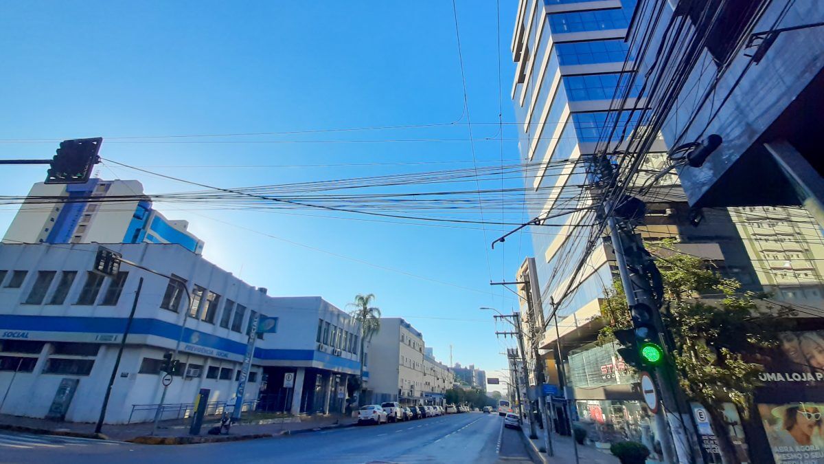 Forte onda de calor marca fim de semana no Vale