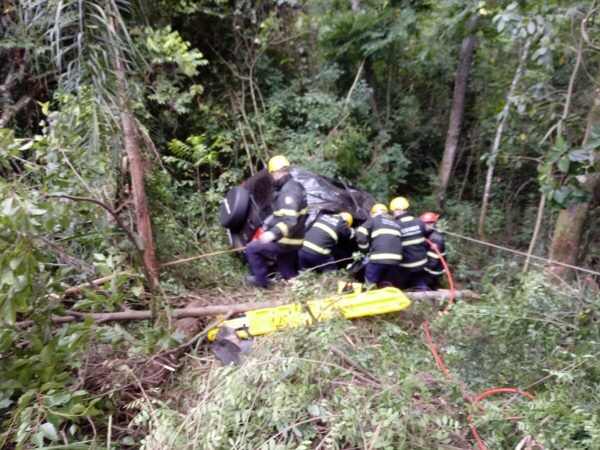 Acidente deixa mulher ferida em Cruzeiro do Sul
