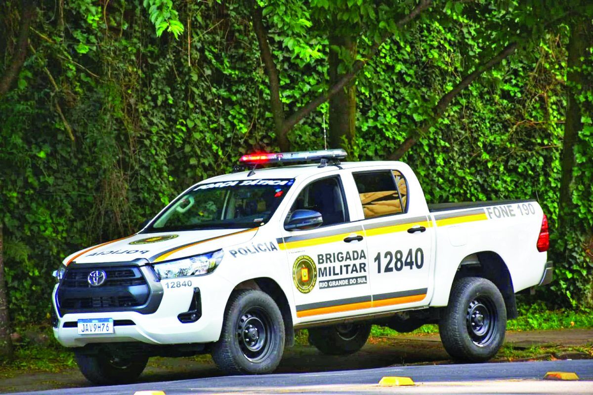 Imigrante receberá viatura Pickup Hilux semiblindada