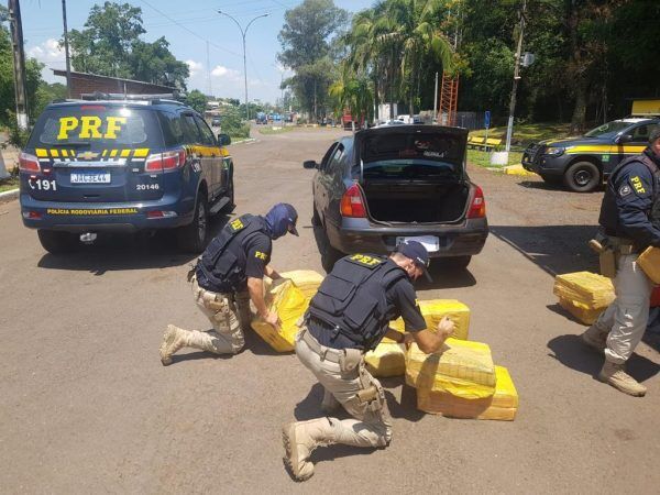 Casal é preso com mais de 200kg de maconha em Lajeado