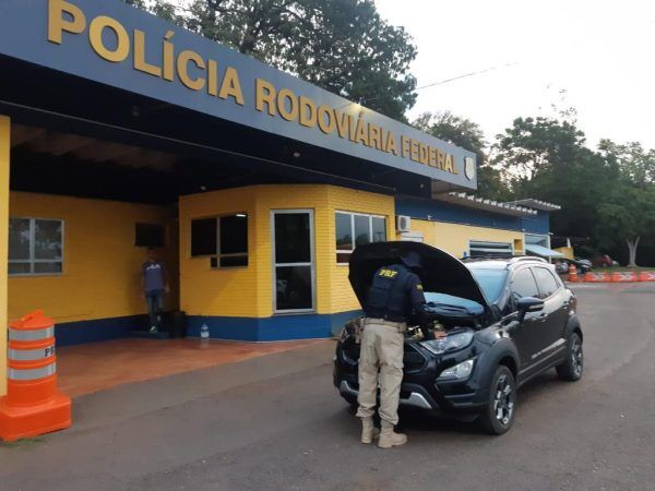 PRF recupera veículo com registro de furto em São Paulo