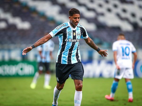 Jean Pyerre pode não ir para o futebol turco após diagnóstico de grave problema de saúde