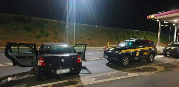 PRF prende casal transportando cocaína e crack em Paverama