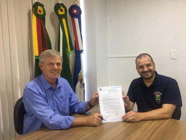 Presidente promulga lei que exige GPS em veículos terceirizados