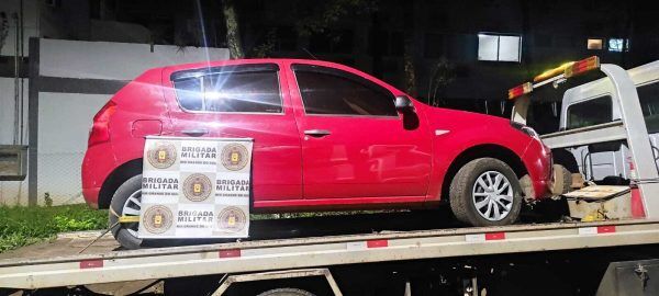 BM prende dois por roubo e receptação de veículo