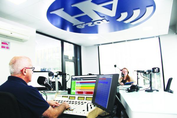 Rádio A Hora completa dois anos cada vez mais próxima da comunidade