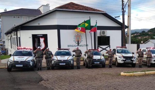 VÍDEOS: Policiais prestam homenagem a PM morto na Fronteira Oeste