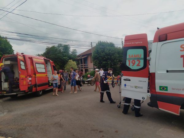 Colisão lateral deixa dois feridos no Centro de Roca Sales