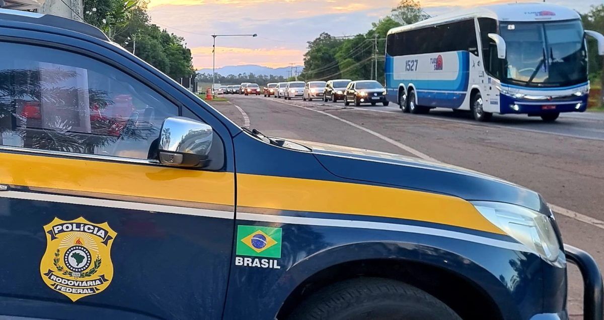 PRF confirma redução no fluxo de veículos na noite deste domingo