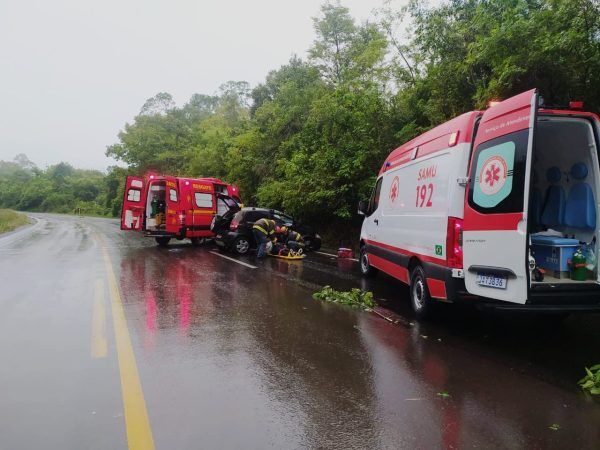 Saída de pista deixa dois feridos na ERS-129 em Muçum