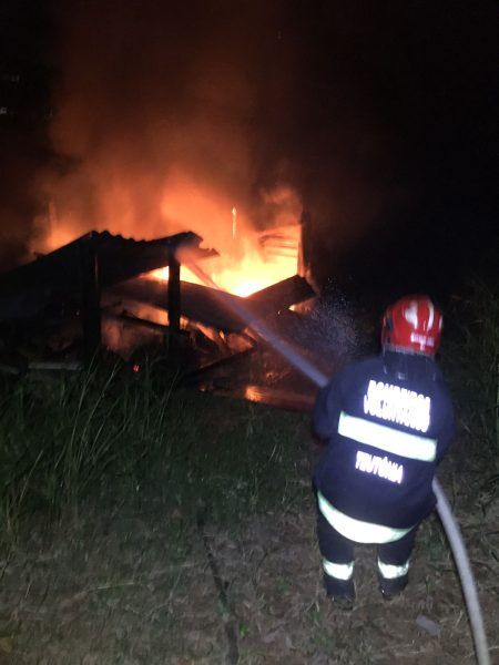 Incêndio destrói galpão em Teutônia