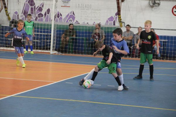 Jogos seguem no Centro Esportivo Municipal