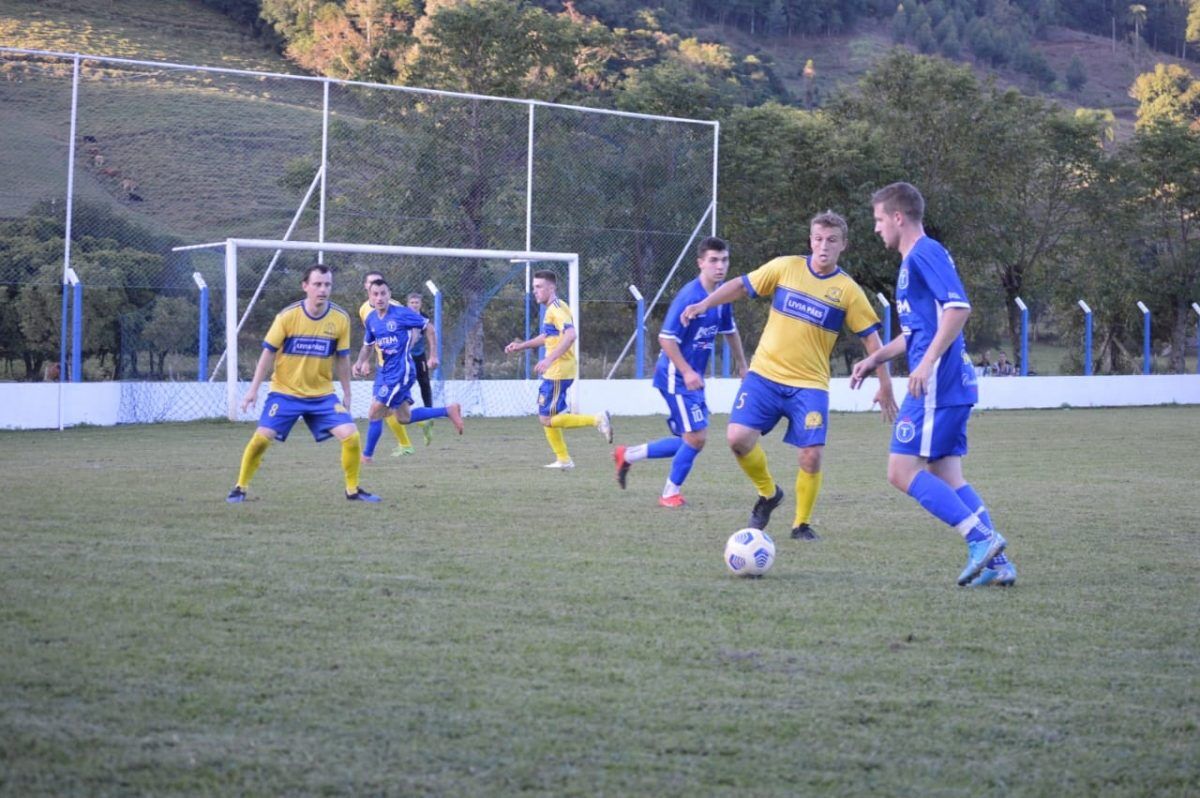 Depois da chuva, bola volta a rolar no Vale