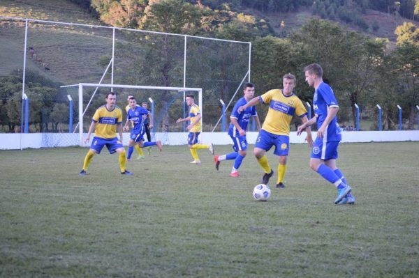 Depois da chuva, bola volta a rolar no Vale