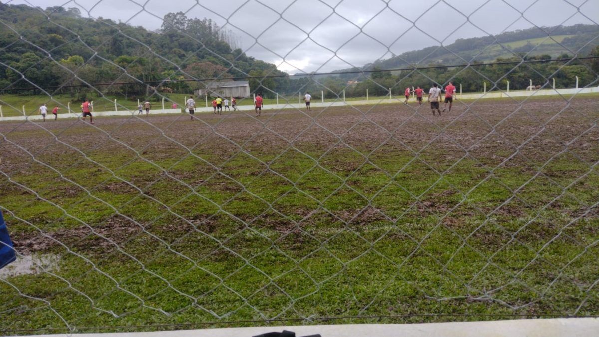 Chuva atrapalha calendário dos campeonatos