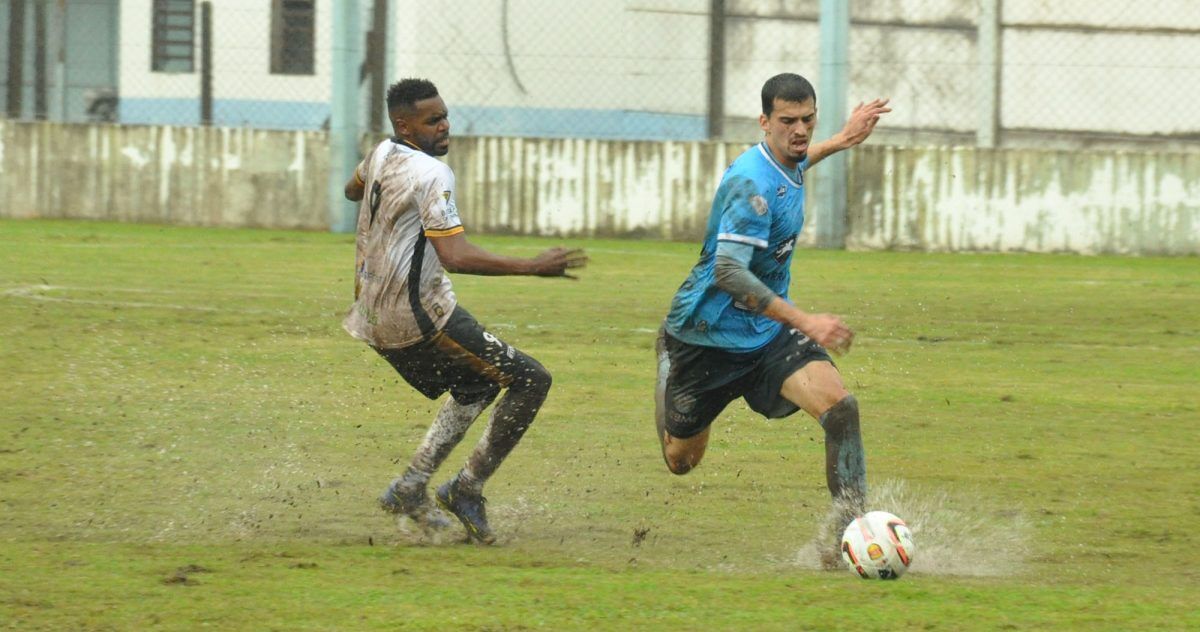 Iago permanece no Lajeadense para a disputa da Copa FGF
