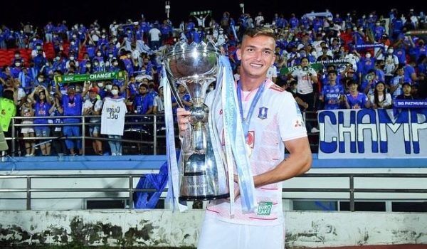Atleta do Vale é campeão na Tailândia