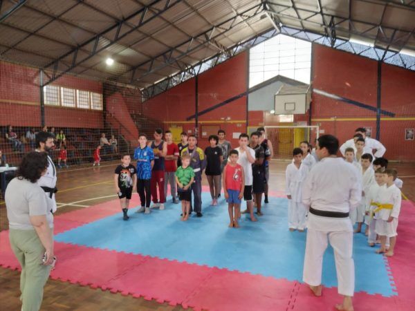 Integração de Artes Marciais reúne projetos do CRAS
