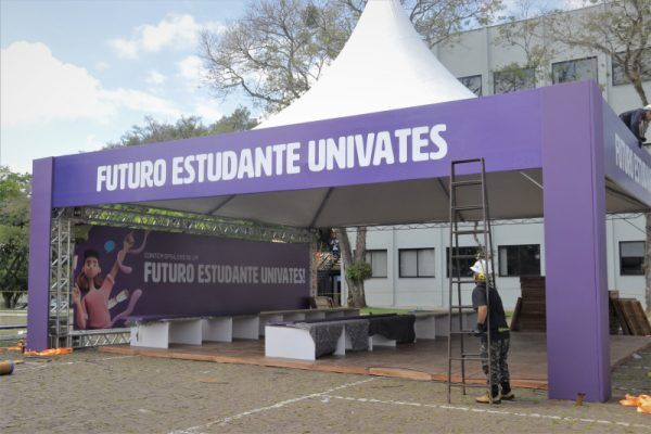 Inicia montagem de estrutura da Feira de Cursos da Univates