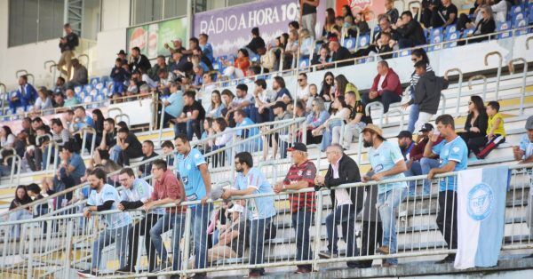 Lajeadense inicia venda de ingressos para jogo contra o Brasil de Farroupilha