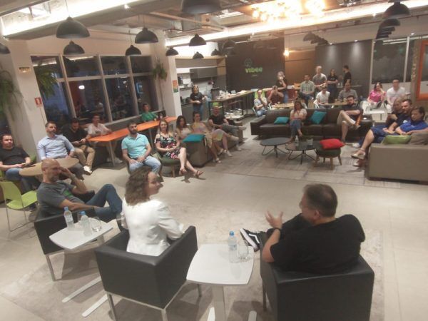 Vibee encerra ciclo de MeetUps de 2022