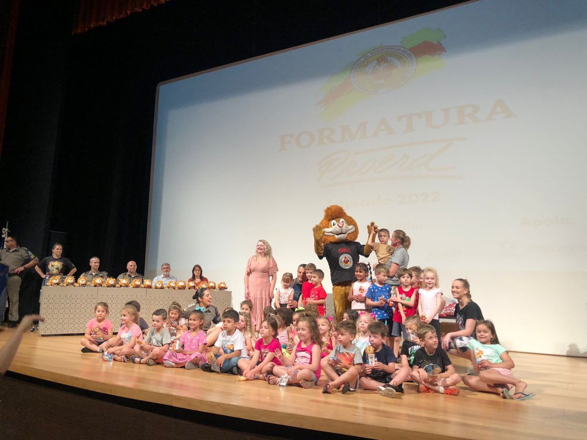 Formatura do Proerd reúne 640 jovens em Lajeado