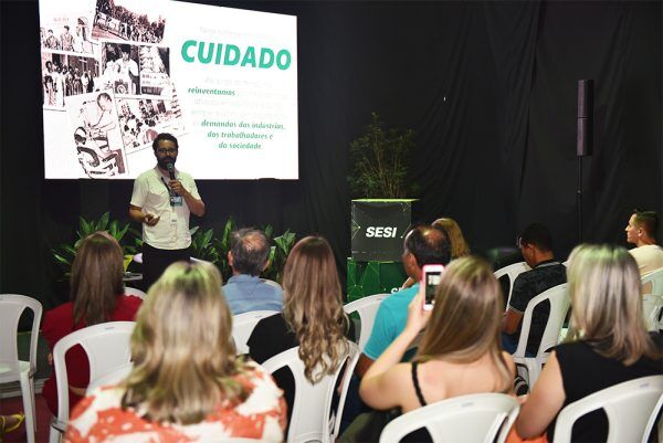Tendências em educação, saúde e o mundo do trabalho pautam palestra do Sesi