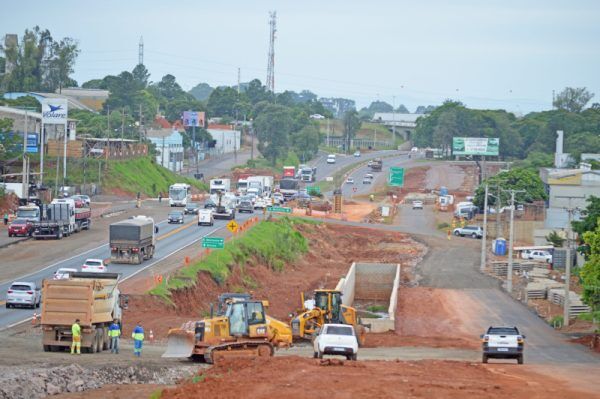 Obras da BR-386 avançam e alteram acessos na área urbana