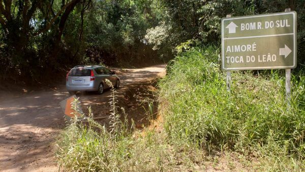 Governo inicia pavimentação na Linha Delfina