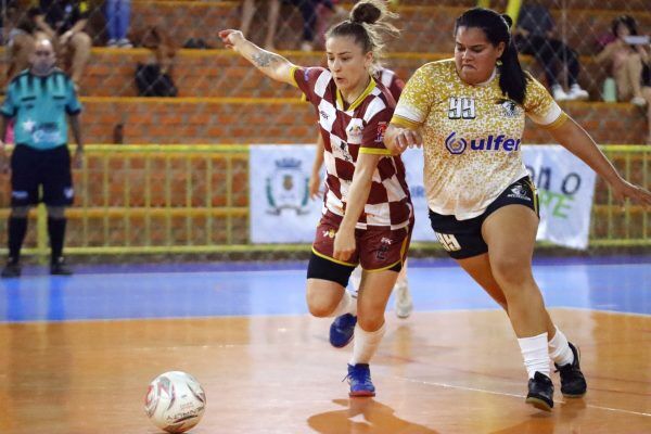 Os primeiros campeões na Coopeva
