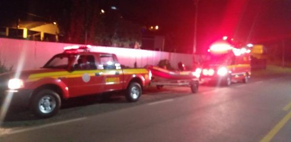 Bombeiros procuram homem que desapareceu enquanto pescava em Roca Sales