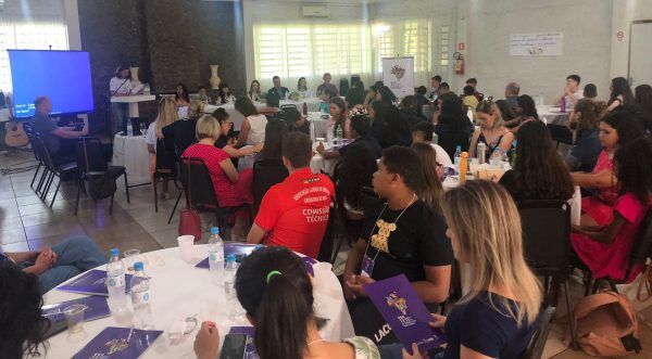 Conferência debate direitos de crianças e adolescentes