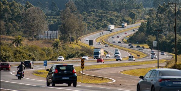 Cerca de 280 mil veículos devem utilizar a BR-386 durante o Natal