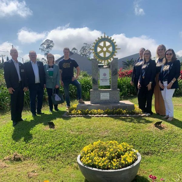 Rotary Club lança campanha para arrecadar material escolar