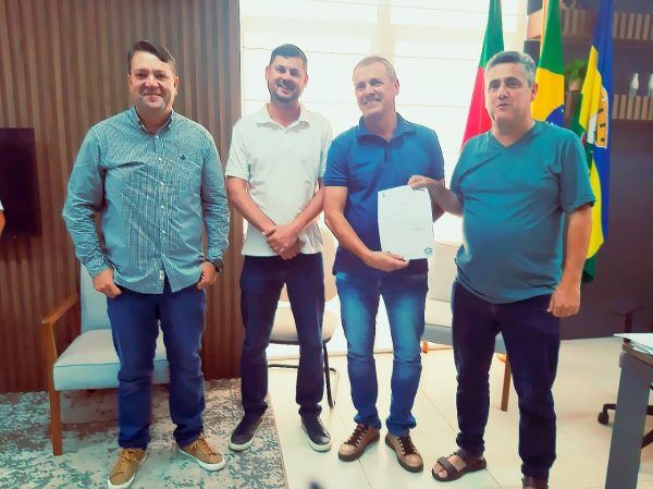 Prefeito anuncia equipe à Saúde e Assistência Social