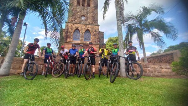 Ciclistas criam grupo para competições