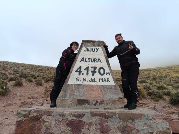 De moto, casal viaja de Arroio do Meio até a Cordilheira dos Andes
