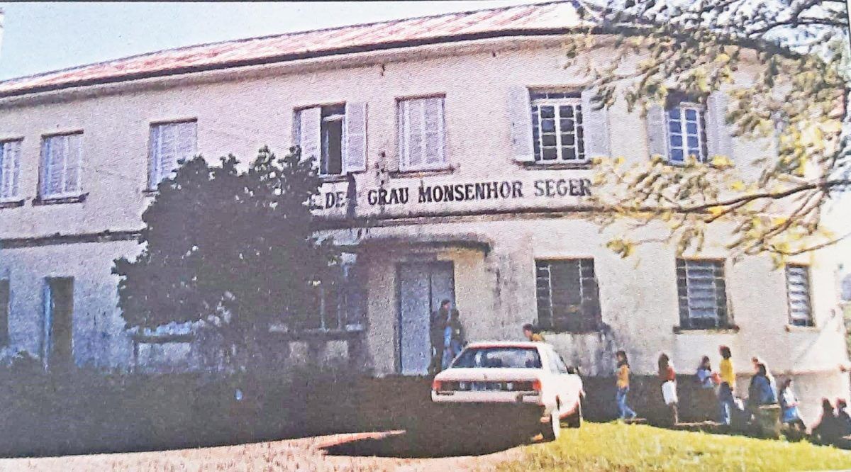 Há 20 anos, Ensino Médio em Travesseiro