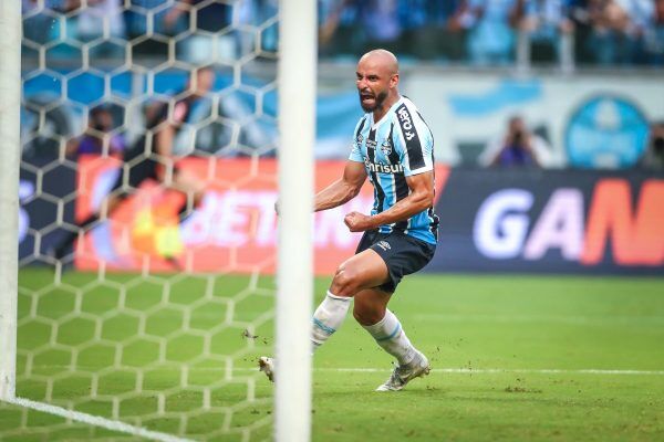 Grêmio vende Thaciano para o Bahia