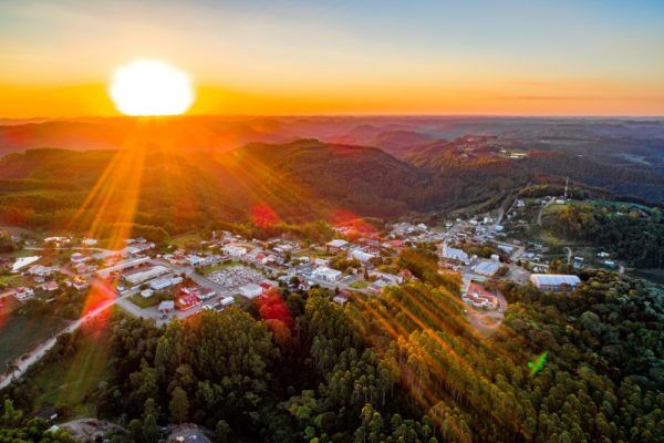 Sério sedia Seminário Regional de Turismo Rural em maio