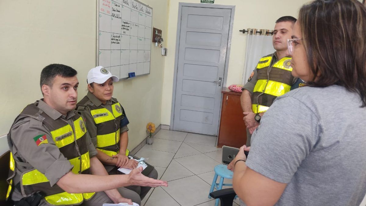 BM de Lajeado faz operação nas escolas