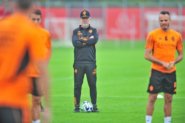 Inter busca o improvável para avançar