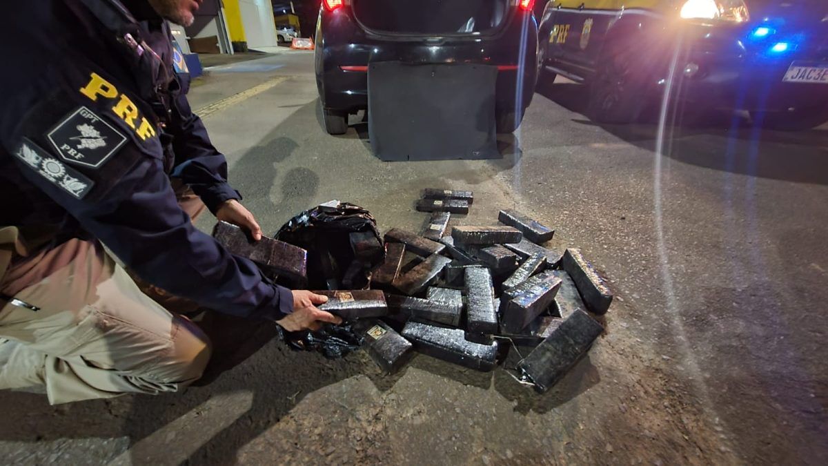 PRF prende casal de traficantes com 30 kg de maconha em Lajeado