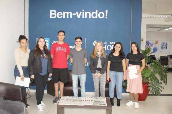Grupo A Hora prepara jovens para o mercado
