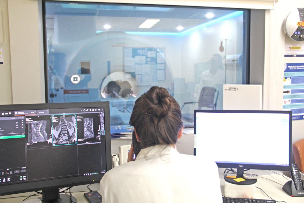 Inteligência Artificial rompe limites e transforma a medicina