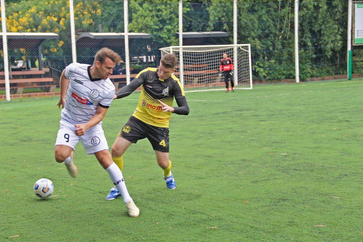 Competições chegam às semifinais em clubes da região