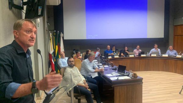 Funções dos agentes e custos dominam perguntas sobre guarda armada