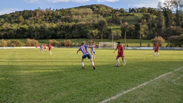 Rodada do Regional Aslivata teve quatro jogos na tarde deste domingo