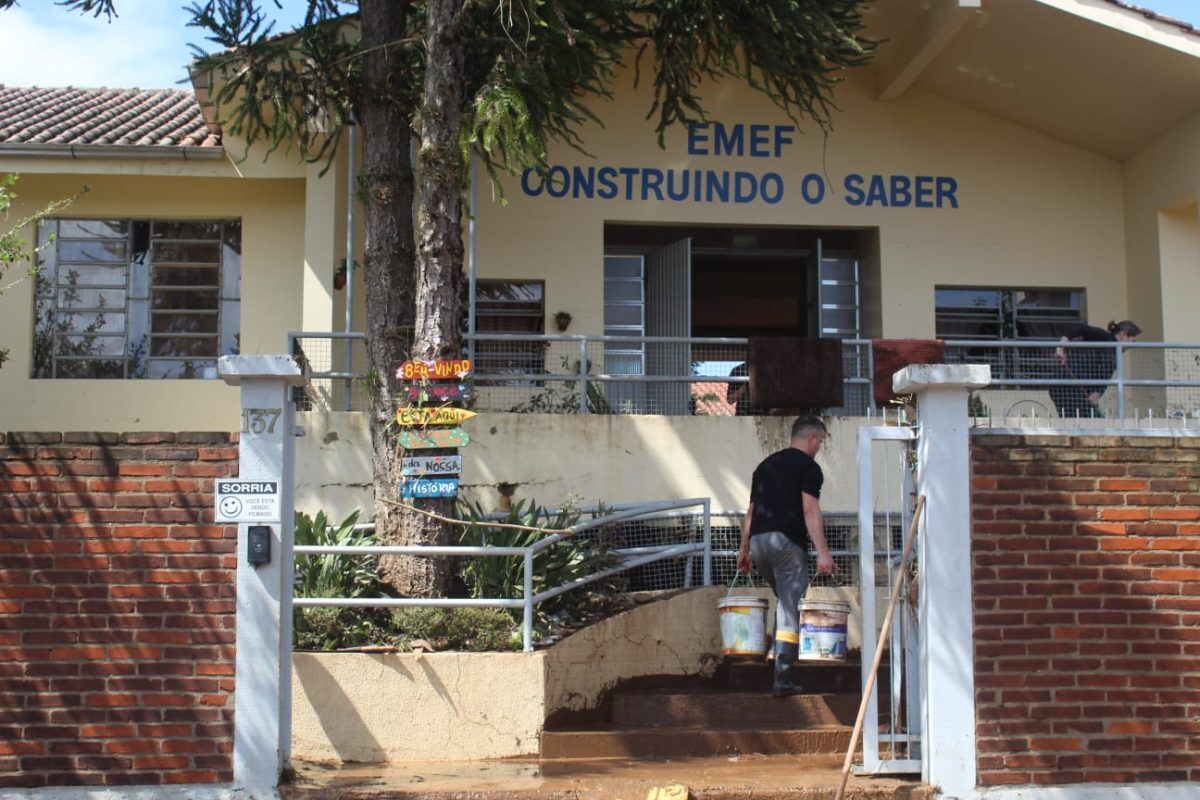 Escola Construindo o Saber de Arroio do Meio retoma atividades sexta-feira