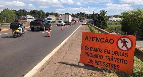 Obras na BR-386 alteram trajeto de pedestres e veículos